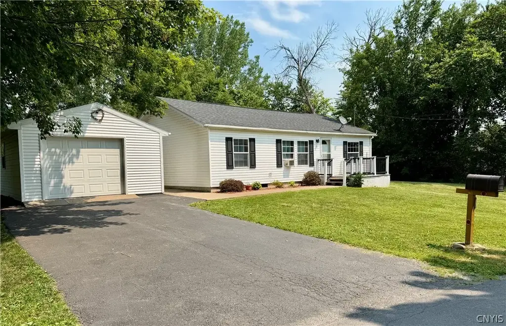 1 Roberts Avenue, Whitestown