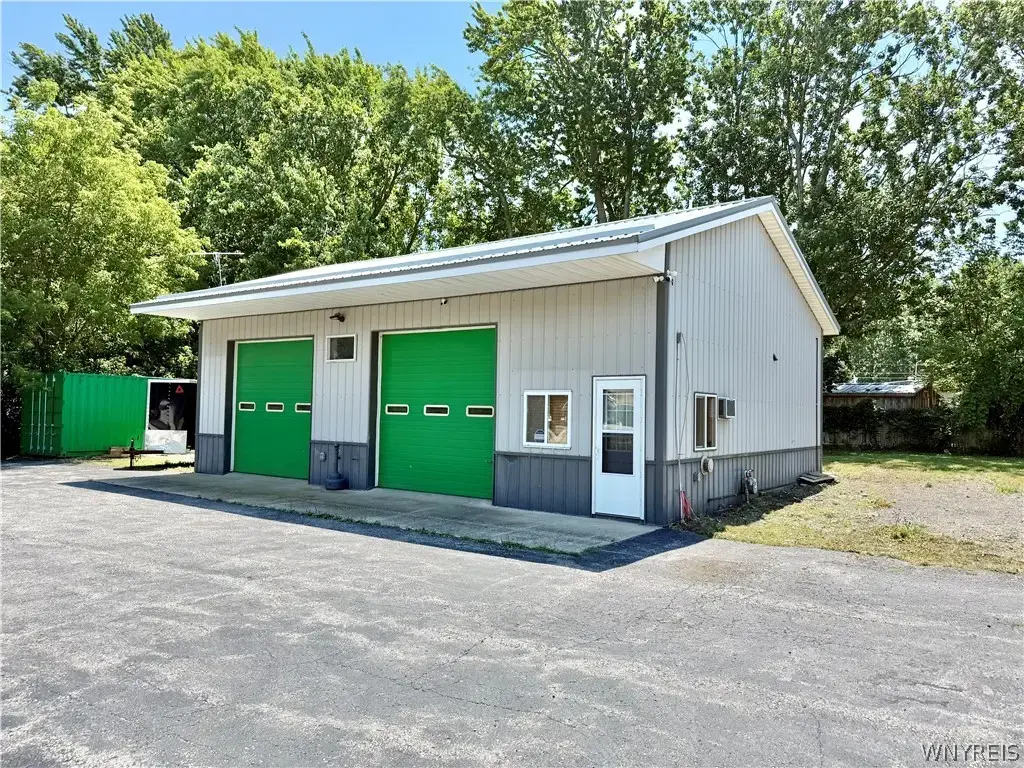 West Main St Rd Road, Batavia