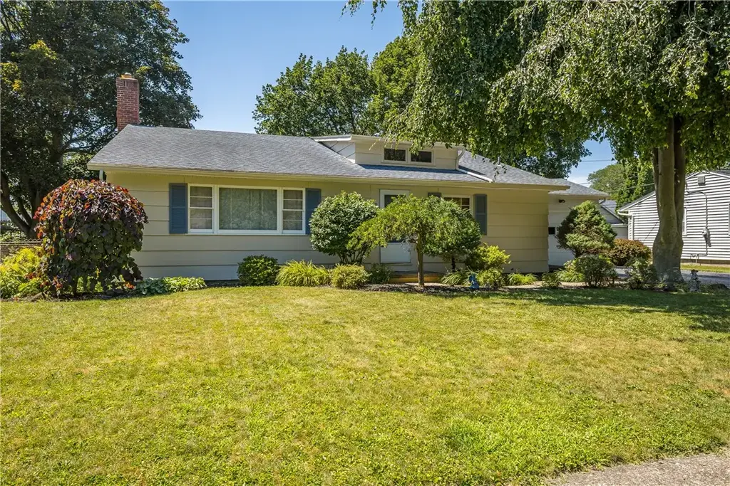 40 Caroline Drive, Gates
