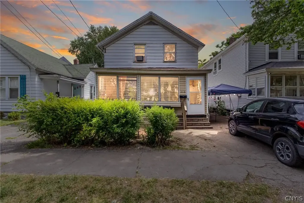212 Lakeview Avenue, Syracuse