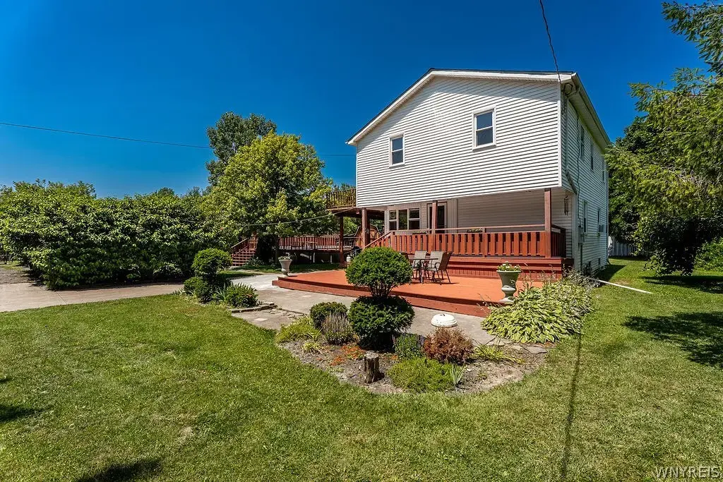 4015 Mapleton Road, Wheatfield