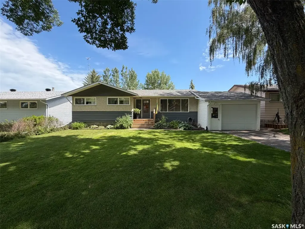 386 4th Street E, Shaunavon