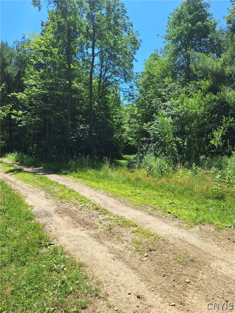 Photo of Listing #S1698053