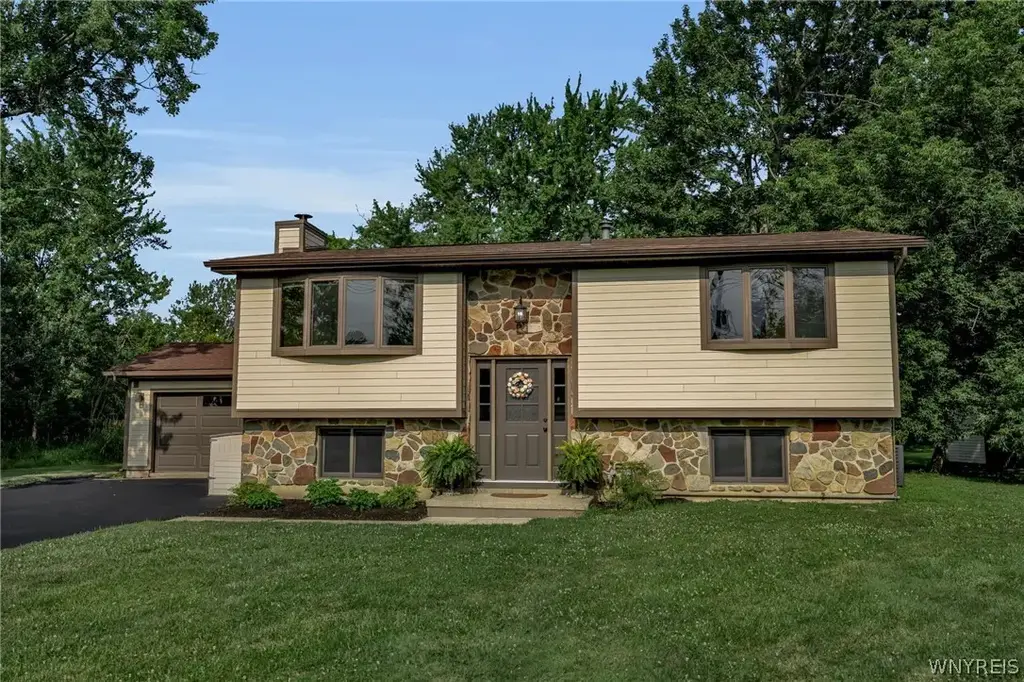5300 Shimerville Road, Clarence