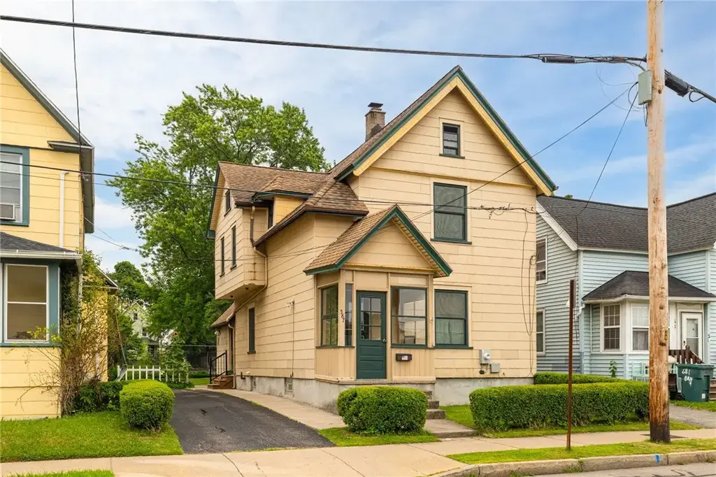 587 Bay Street, Rochester
