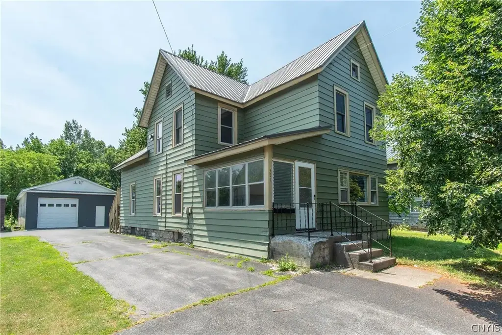 551 Coffeen Street, Watertown City