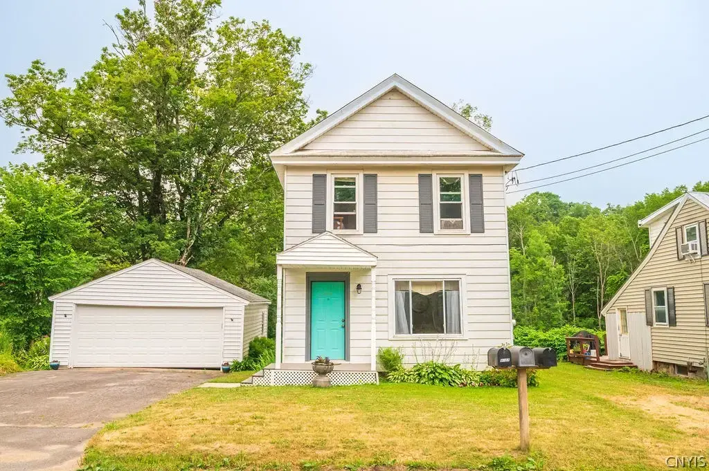 9526 Center Street, Trenton