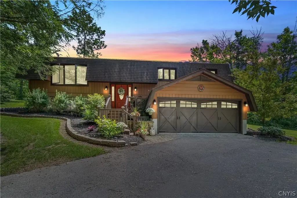 4456 Francis Rd, Fenner