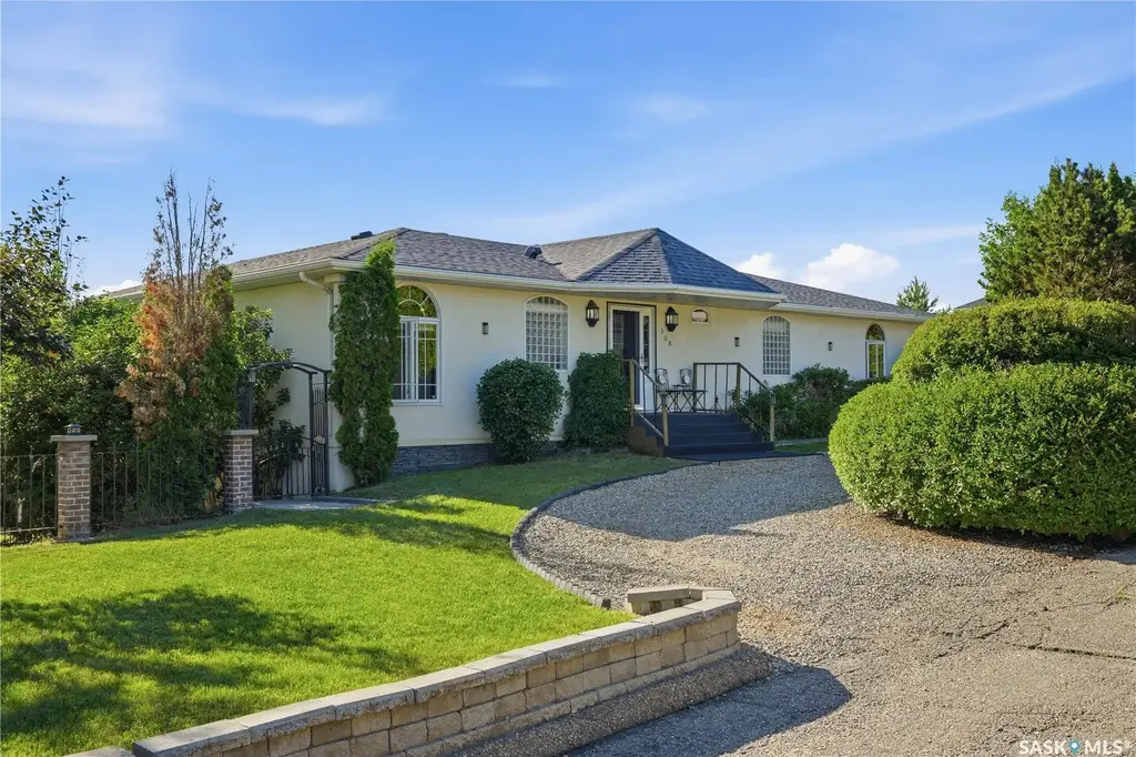 308 3rd Street W, Delisle