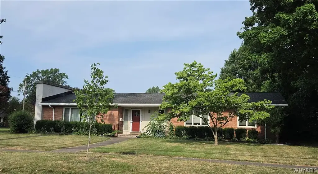 1340 West Avenue, Shelby