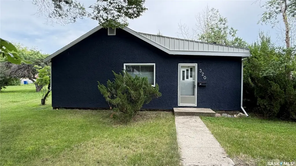 320 Aspen Street, Maple Creek
