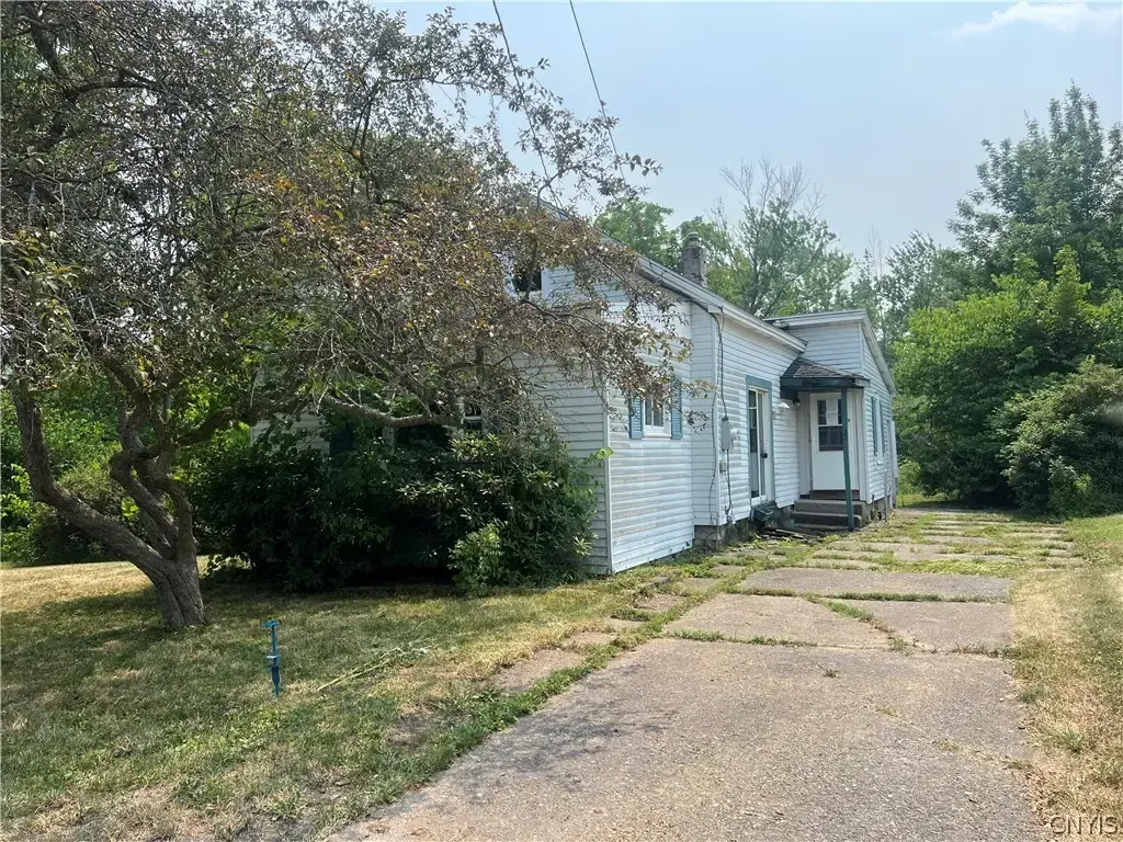 303 1st Street, Lenox