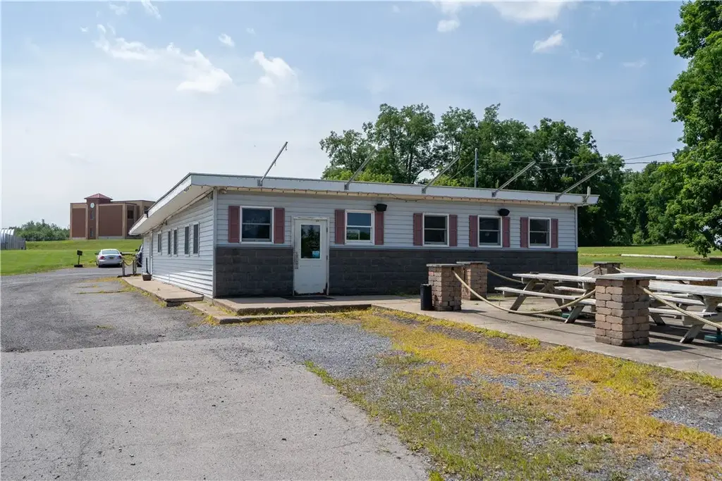 2121 State Route 96, Phelps