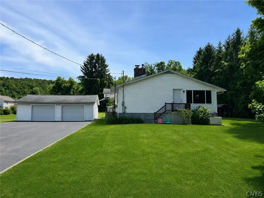 7144 Frank Long Road, Pompey