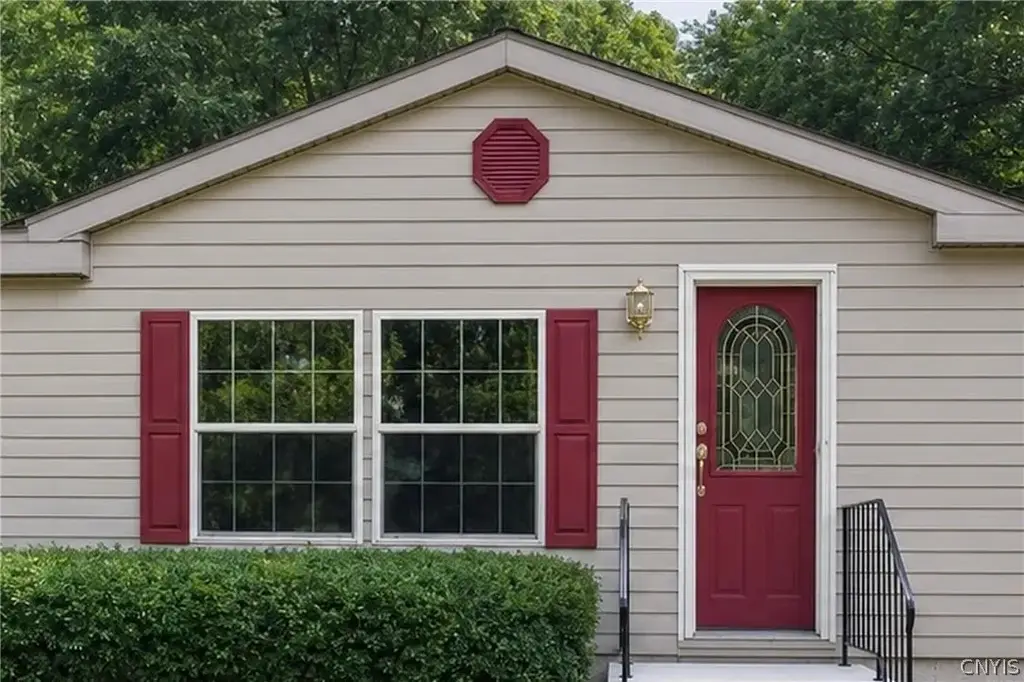 613 Maple Drive, Skaneateles