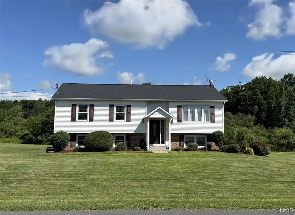 6905 Fairway Drive, Westmoreland