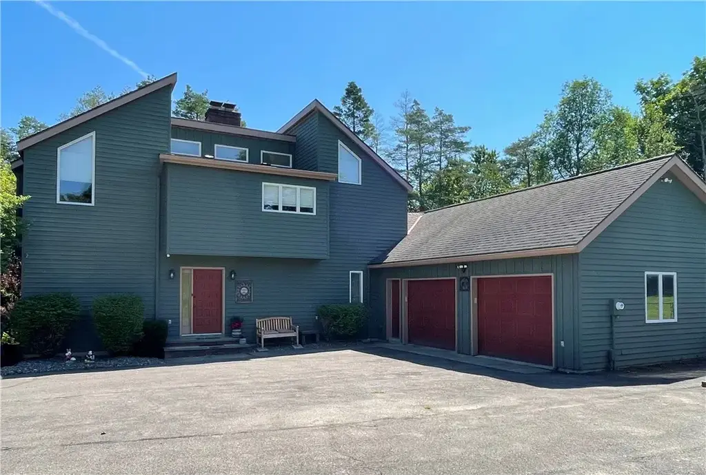 235 Grayson Drive, North Norwich