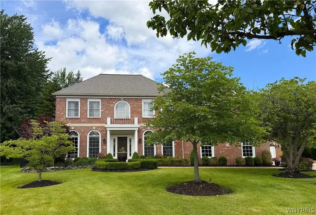 178 Golden Pheasant Drive, Amherst