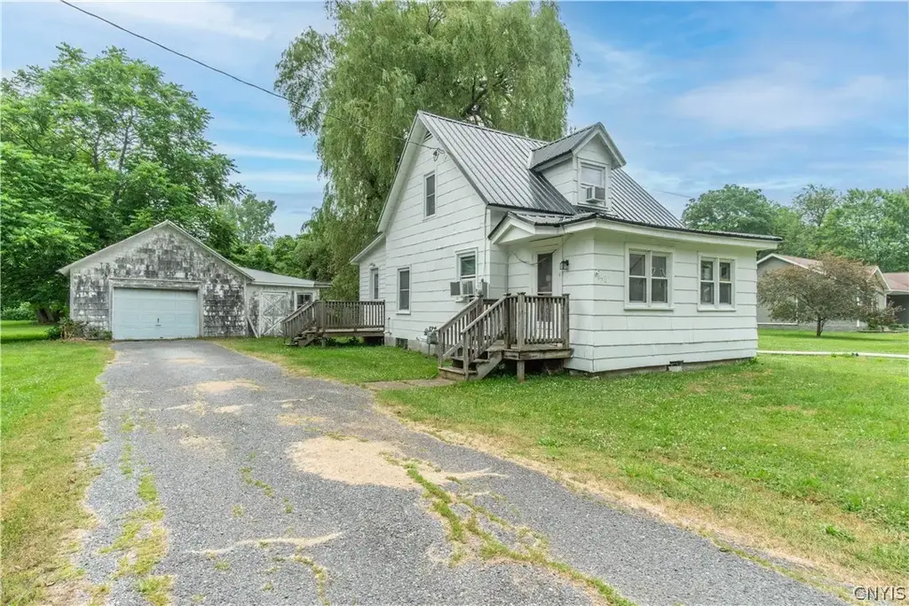 648 Hazelhurst Avenue, Watertown City