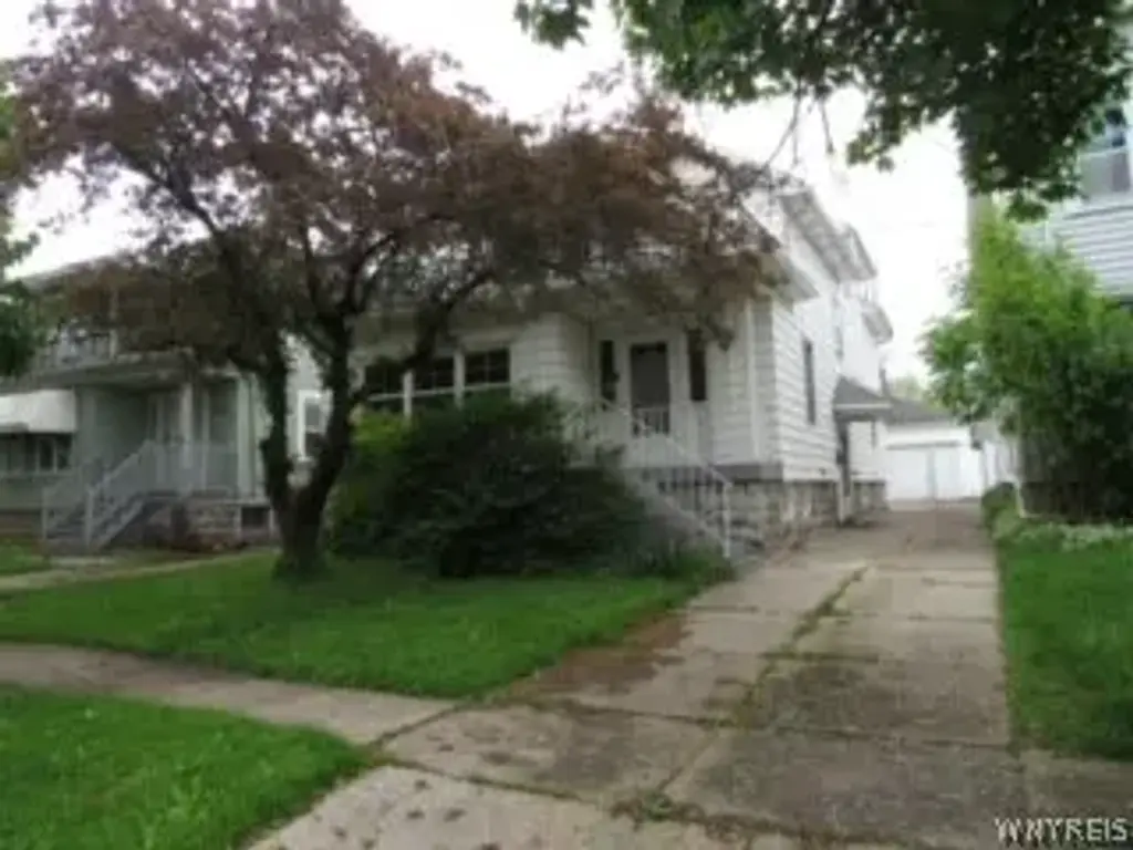 157 Springville Avenue # Lower, Amherst