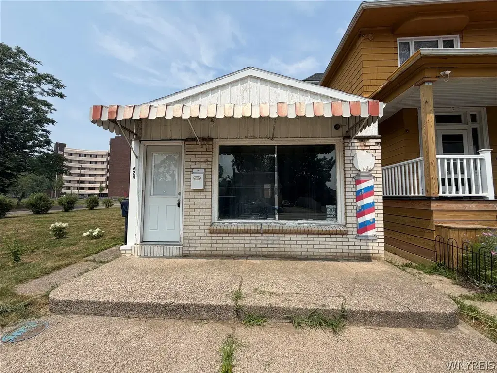 624 Ridge Road, Lackawanna