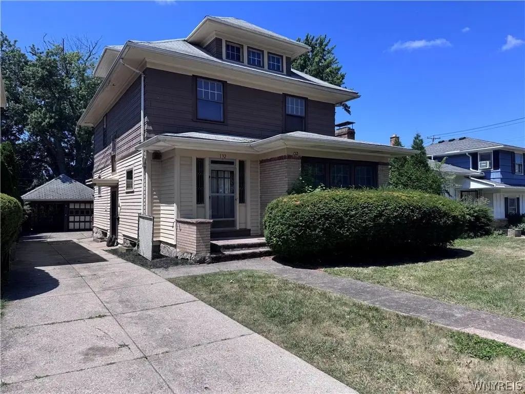 132 Niagara Falls Boulevard, Buffalo