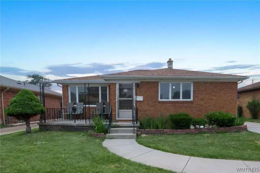 54 Ceil Drive, Cheektowaga