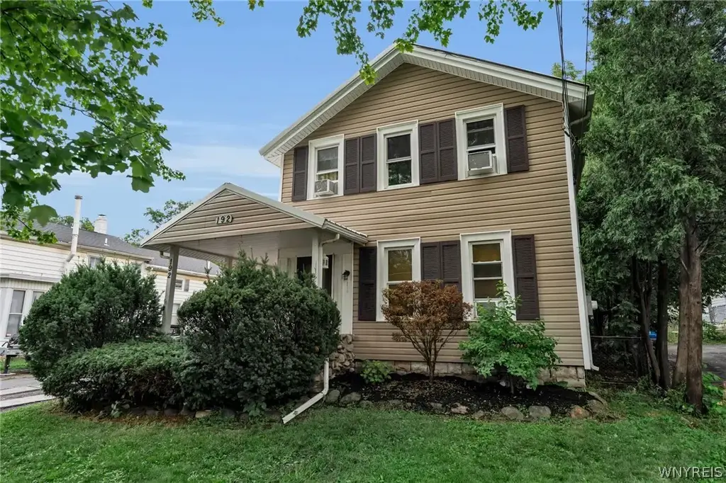 192 Pine Street, Lockport City