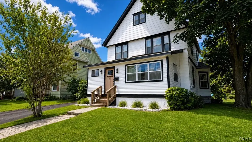 1113 Washington Street, Watertown City