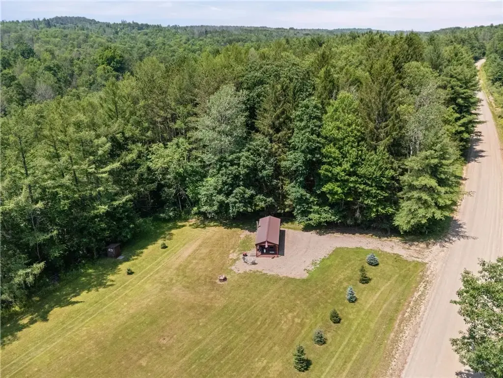 8357 Middle Road, Angelica