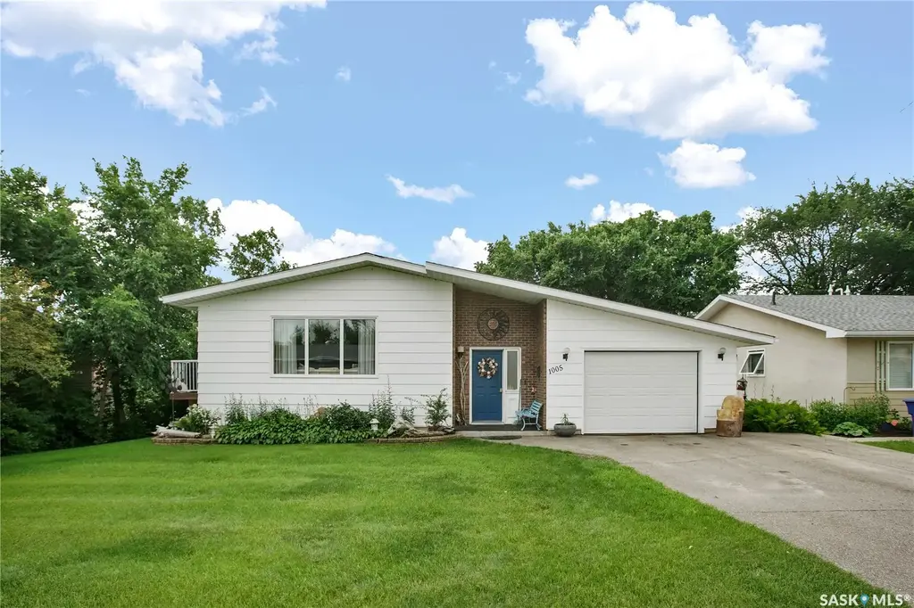 1005 10th Street, Rosthern