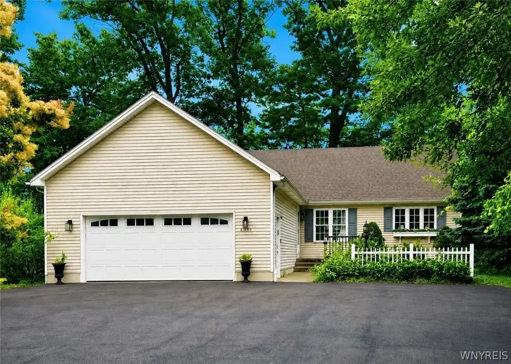 4955 Seneca Street, West Seneca