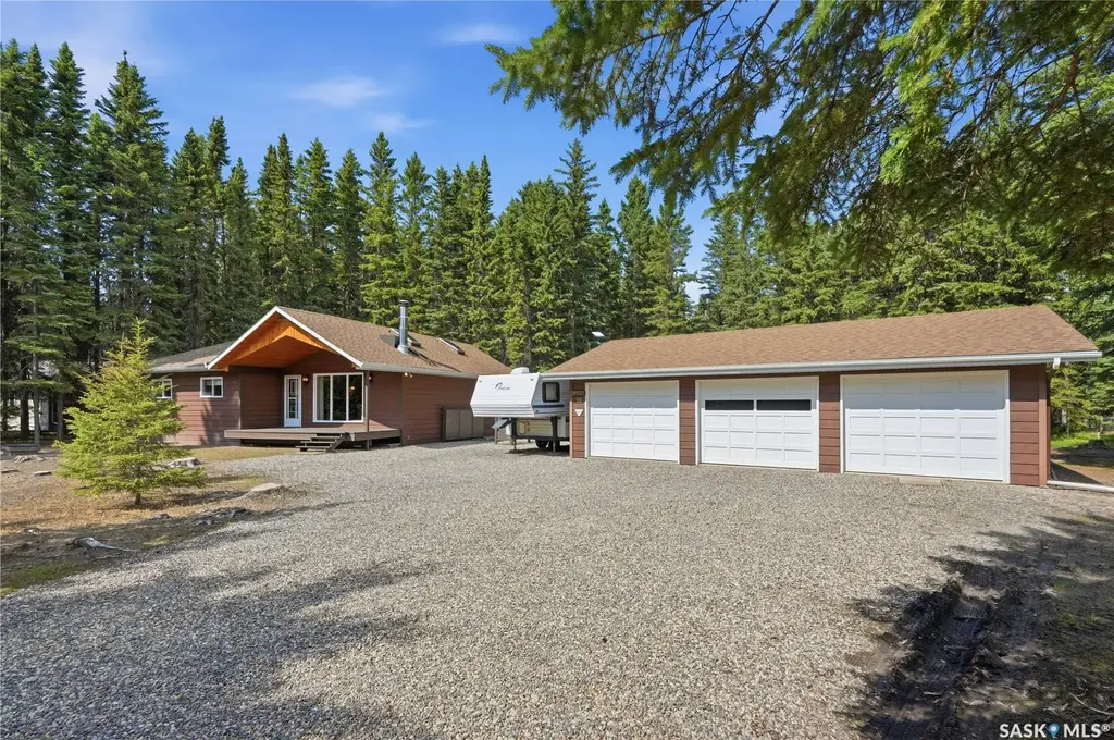 23 Saskatchewan Drive, Candle Lake