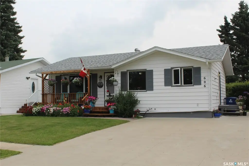 606 2nd Street W, Wilkie