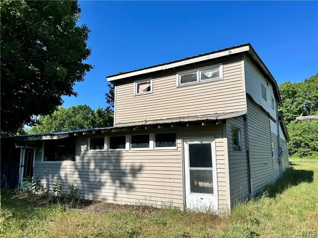 915 County Route 48, Albion