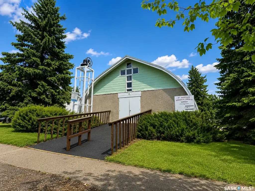 300 Queen Street, Raymore