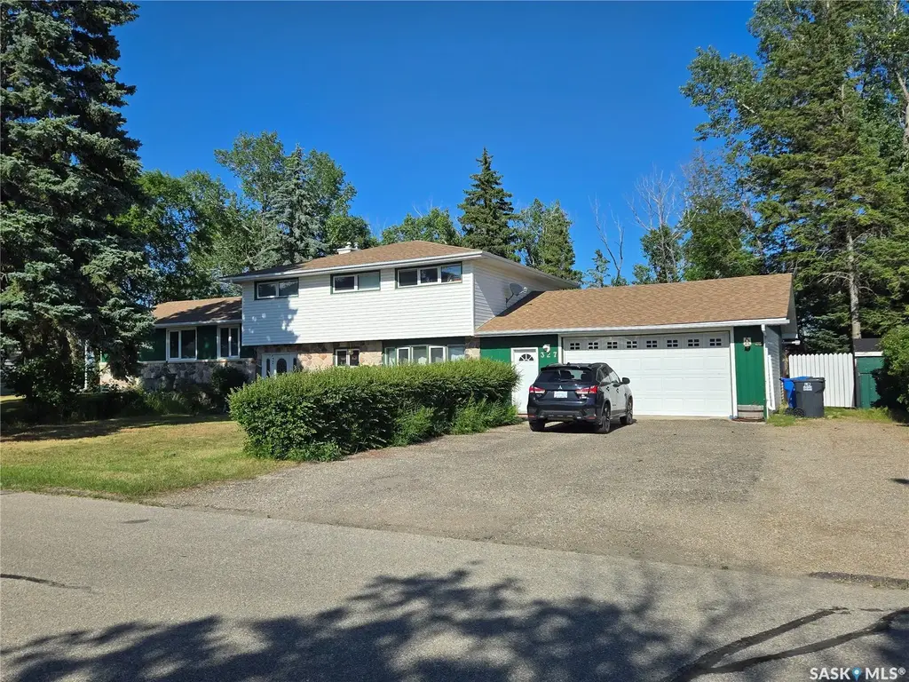 327 Russell Street, Stoughton