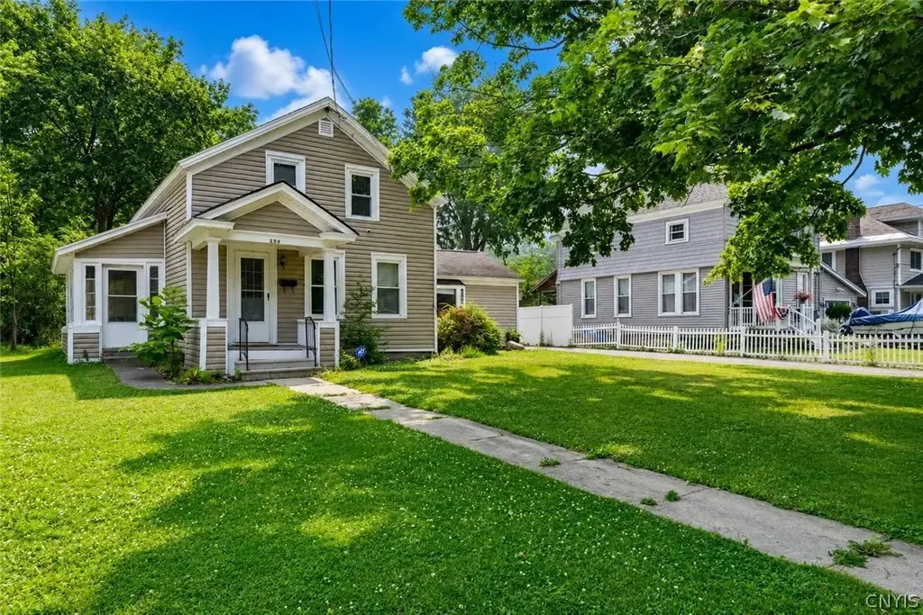 259 Flower Avenue W, Watertown City
