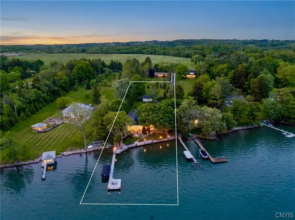 3193b E Lake Road, Skaneateles