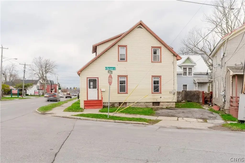 402 Arsenal Street, Watertown City