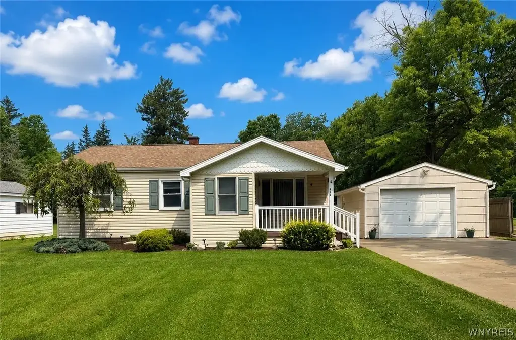515 Lake Road, Porter