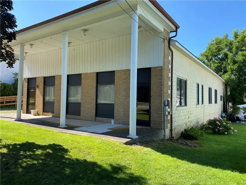 82 W Genesee Street, Galen