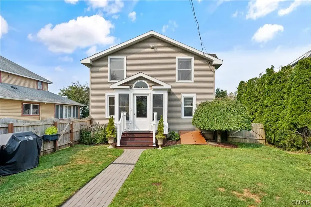 6989 Van Antwerp Drive, Cicero