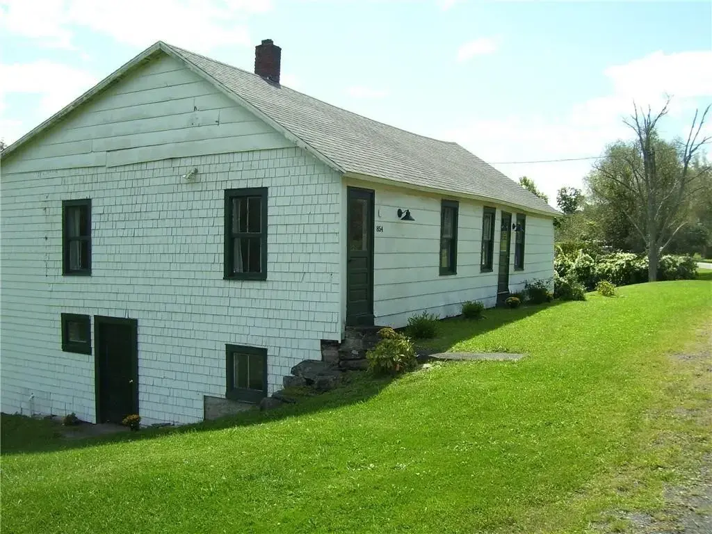 854 County Highway 2, Unadilla