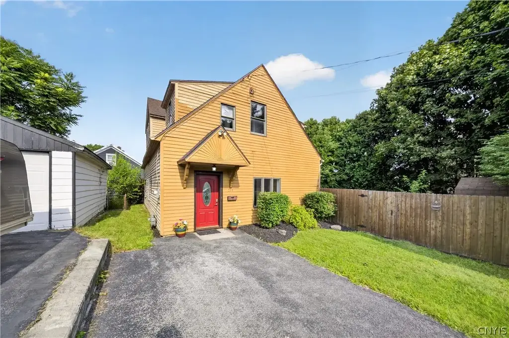 211 Schaffer Avenue, Salina