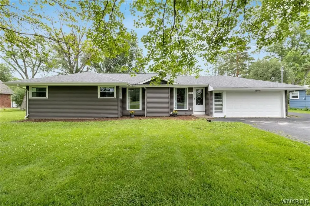 597 Alt Boulevard, Grand Island