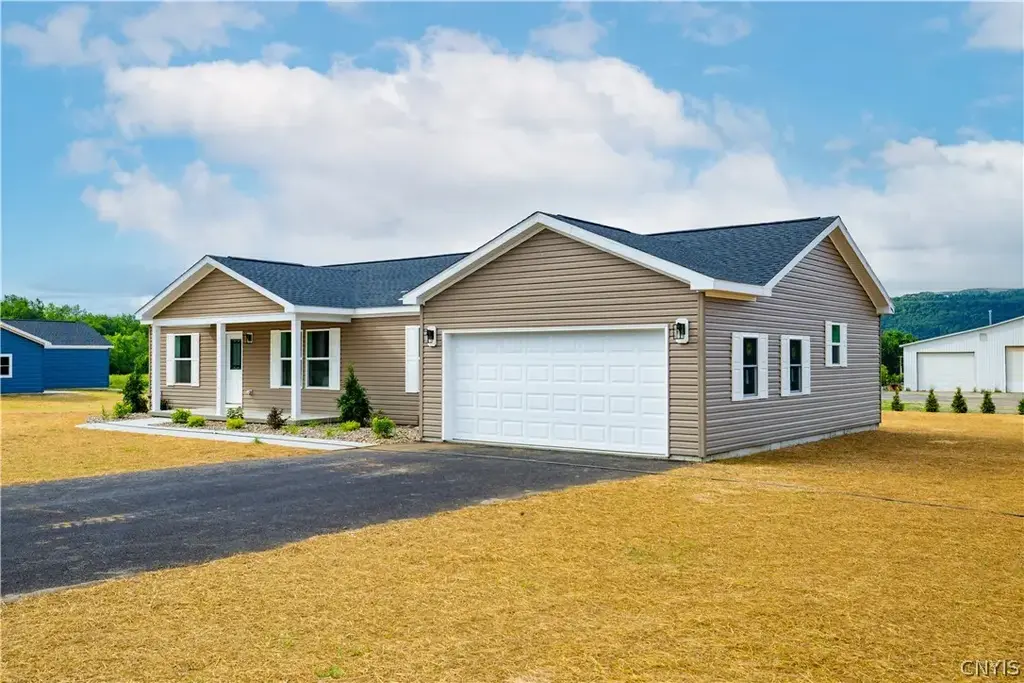 152 Westgate Drive, Schuyler