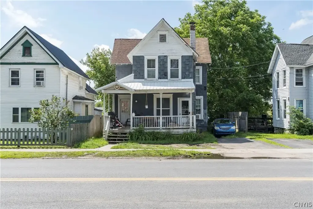 689 Leray Street, Watertown City