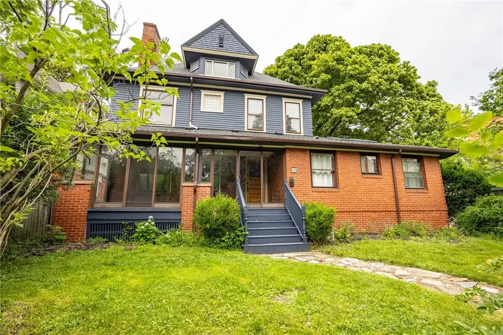 809 South Avenue, Rochester
