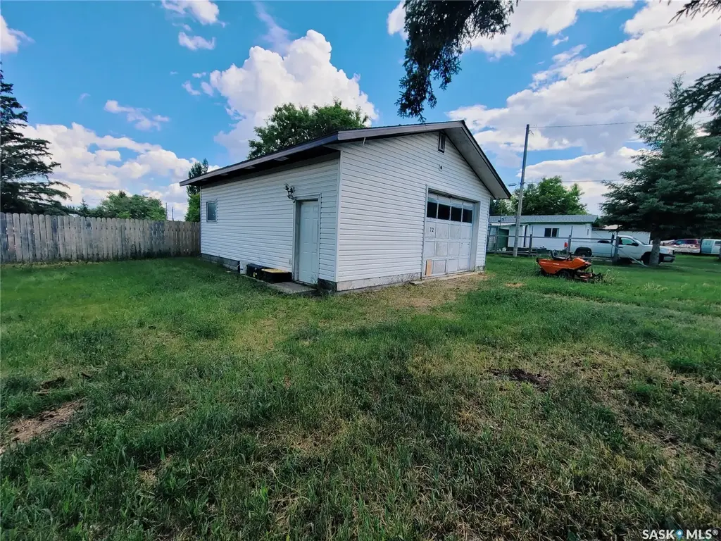 72 2nd Avenue, Paddockwood
